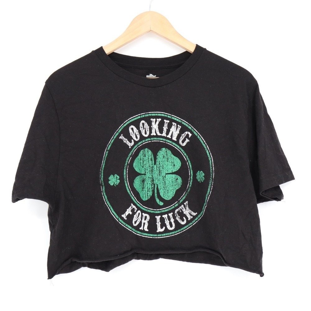 Way to Celebrate! St. Patrick's Day Crop T Shirt Womens M Black Looking For Luck